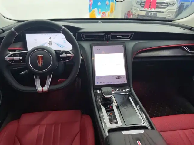 Hongqi H6 — Фото автомобиля 12