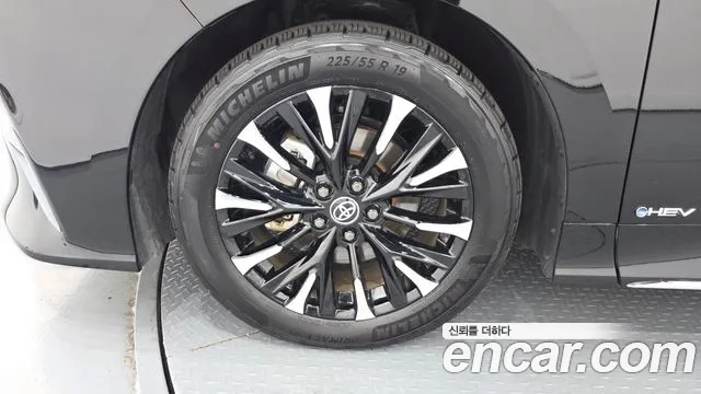 Toyota Alphard — Фото автомобиля 5