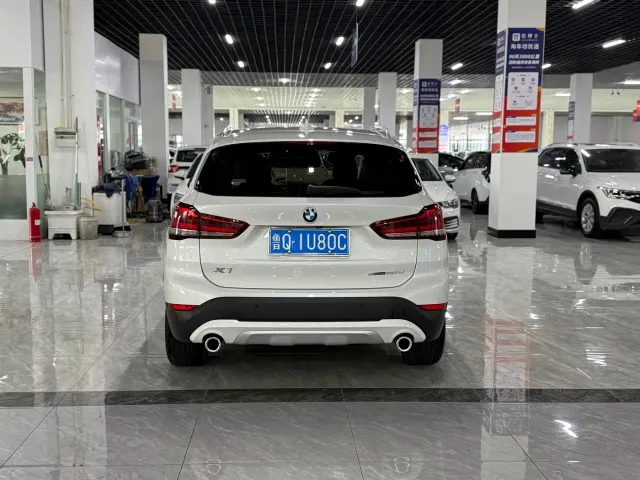 BMW X1 — Фото автомобиля 11