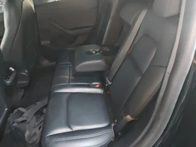 Tesla Model Y — Фото автомобиля 16