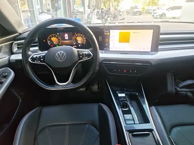 Volkswagen Lamando — Фото автомобиля 12