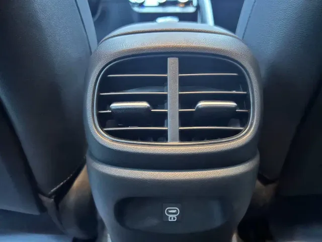 Hyundai Elantra — Фото автомобиля 15