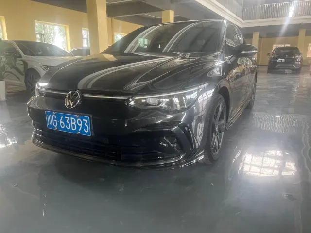 Фотография автомобиля — Volkswagen Golf