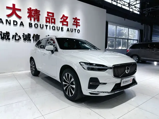 Volvo XC60 — Фото автомобиля 3