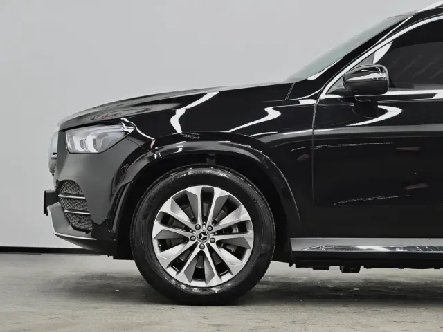 Mercedes-Benz GLE-Class — Фото автомобиля 24
