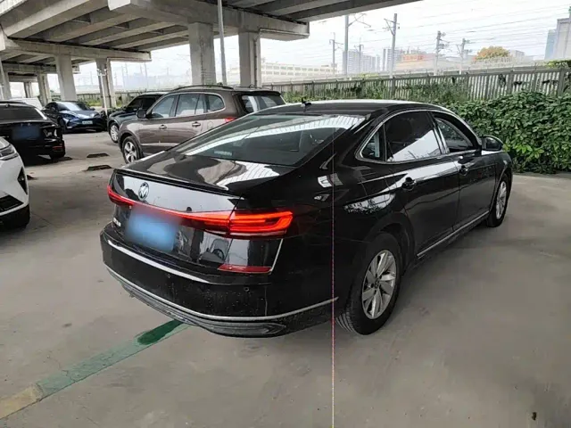 Volkswagen Passat — Фото автомобиля 6