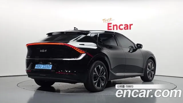 Kia EV6 — Фото автомобиля 2