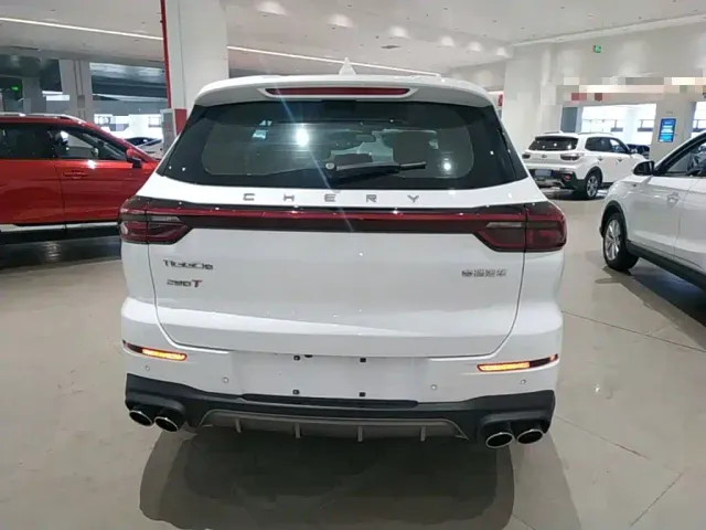 Chery Tiggo 8 — Фото автомобиля 5