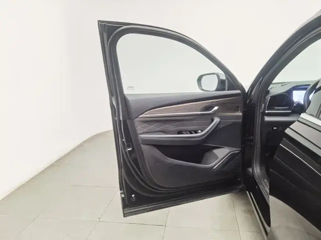 Geely Xingyue L — Фото автомобиля 8