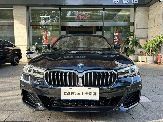 BMW 5 Series — Фото автомобиля 2