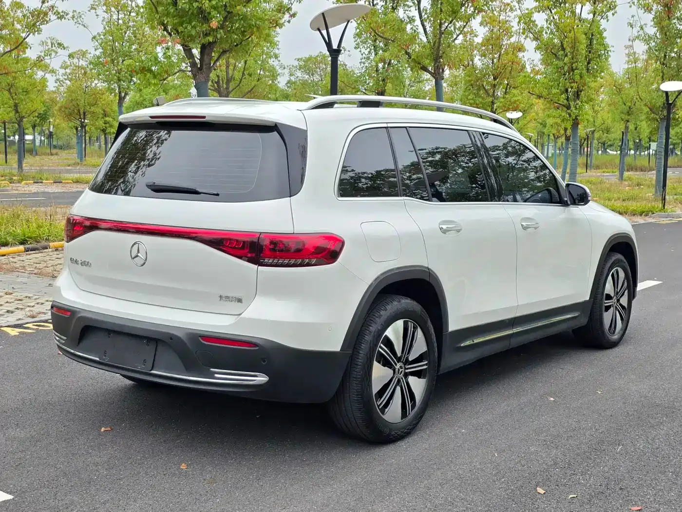 Mercedes-Benz Mercedes-Benz EQB 2023 EQB 260 — Фото автомобиля 4