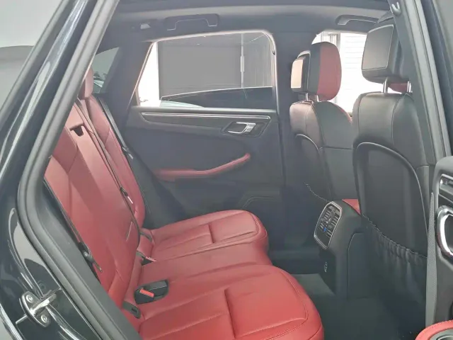 Porsche Macan — Фото автомобиля 12