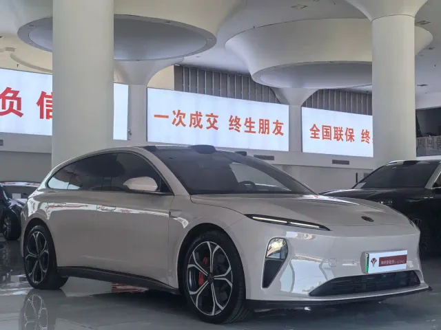 Nio ET5 Touring — Фото автомобиля 3