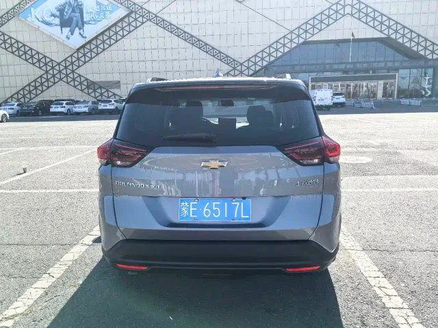 Chevrolet Orlando — Фото автомобиля 15