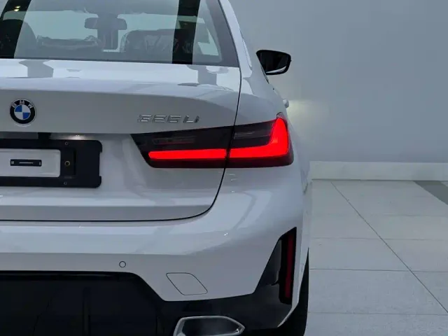 BMW 3 Series — Фото автомобиля 6