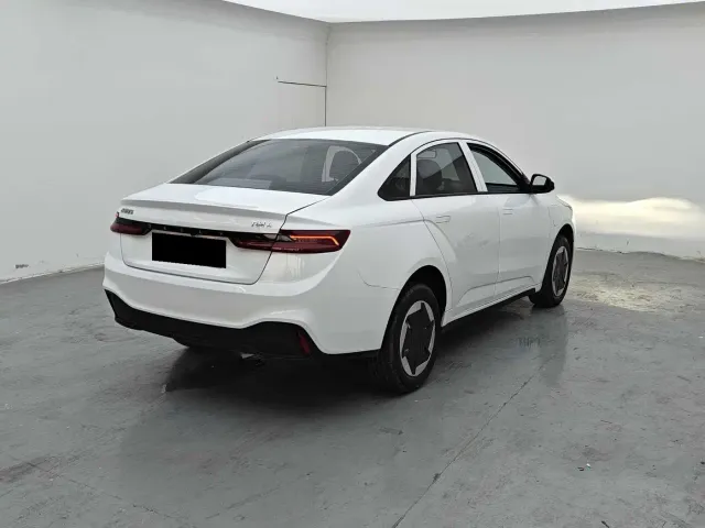 Geely Geometry A — Фото автомобиля 7