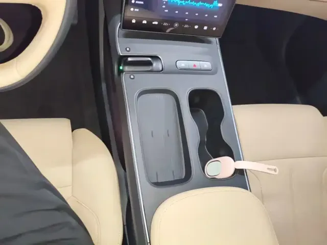 Nio ET5 Touring — Фото автомобиля 13