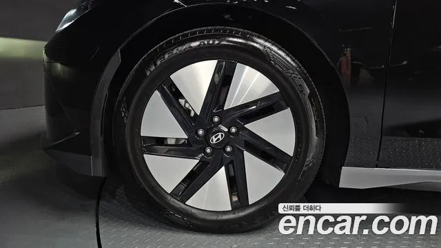 Hyundai Ioniq6 — Фото автомобиля 5