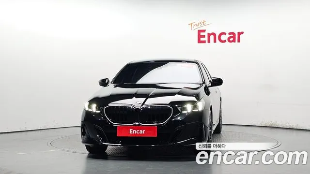BMW 5-Series 5 серия (G60) 530i xDrive M Sport Pro Special Edition — Фото автомобиля 3