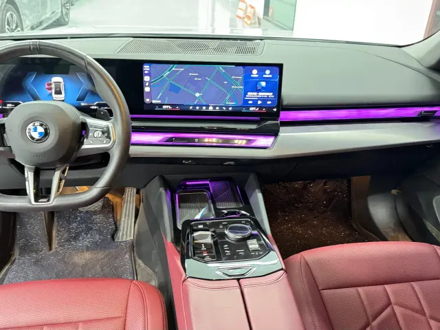 BMW 5 Series — Фото автомобиля 5