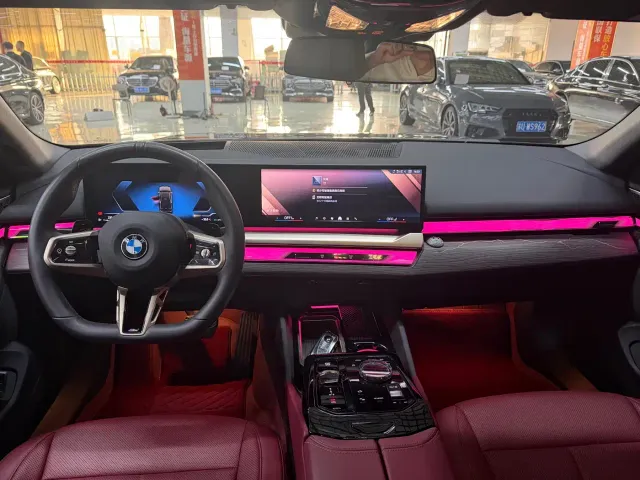 BMW 5 Series — Фото автомобиля 6