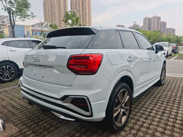 Audi Q2L — Фото автомобиля 6