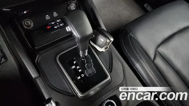 KG_Mobility_Ssangyong Rexton Новый Rexton Sport Khan Дизель 2.2 4WD — Фото автомобиля 9