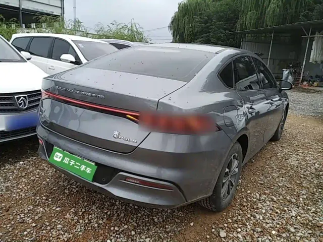 BYD Qin PLUS 2024 Glory Edition DM-i 55KM Leading — Фото автомобиля 6