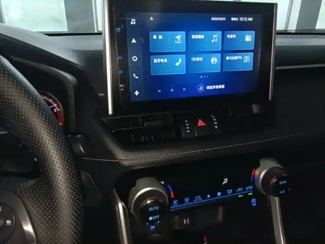 Toyota RAV4 — Фото автомобиля 12