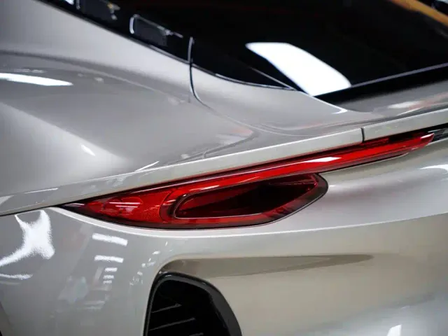 Lotus Emira — Фото автомобиля 4