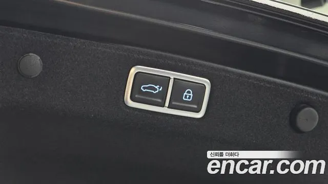 Hyundai Grandeur GN7 — Фото автомобиля 30