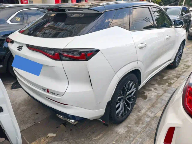 Changan Z6 — Фото автомобиля 16