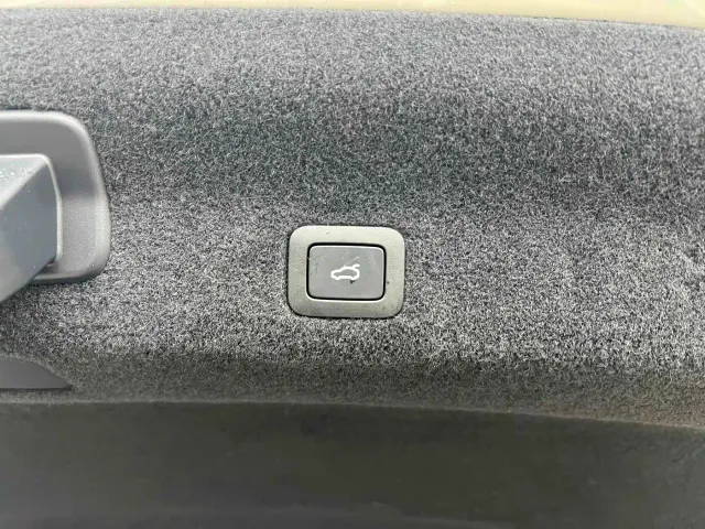 Xiaomi SU7 — Фото автомобиля 18