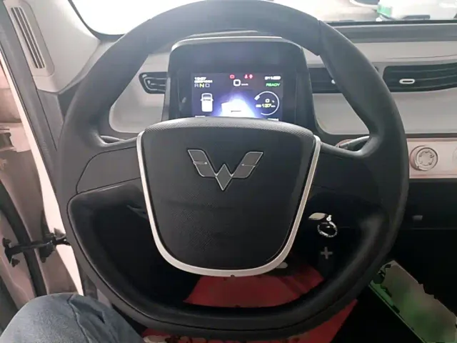 Wuling Hongguang Mini EV — Фото автомобиля 10