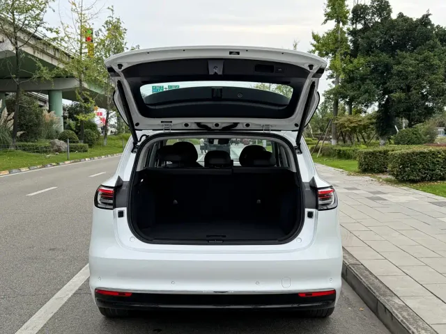 Shangjie SUV — Фото автомобиля 8