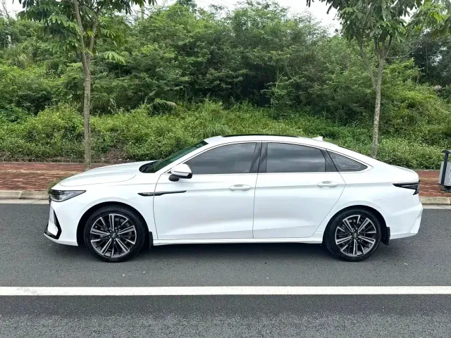 Chery Arrizo 8 — Фото автомобиля 3