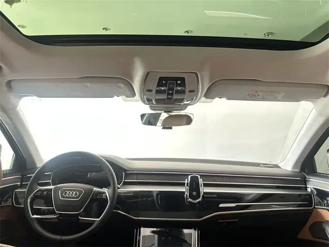Audi A8 — Фото автомобиля 10