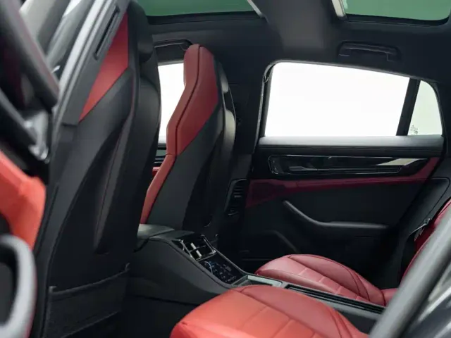 Porsche Panamera — Фото автомобиля 10