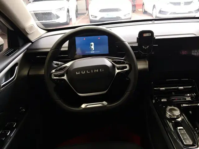 Wuling Starlight — Фото автомобиля 14