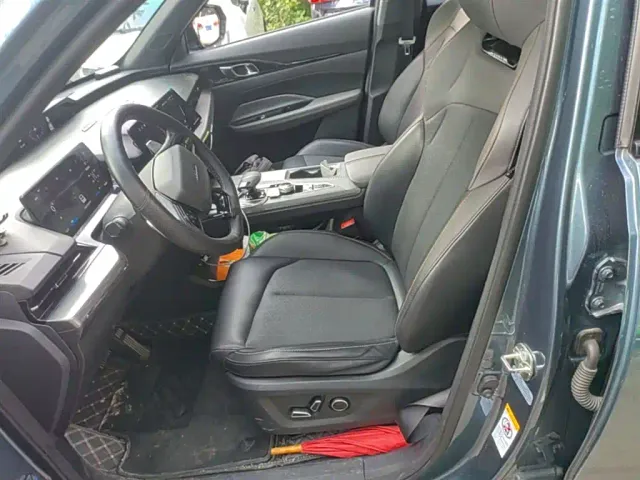 Changan Oshan Z6 EV — Фото автомобиля 14