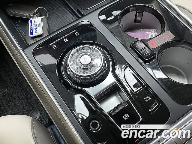 Kia Carnival Generation 4 — Фото автомобиля 9