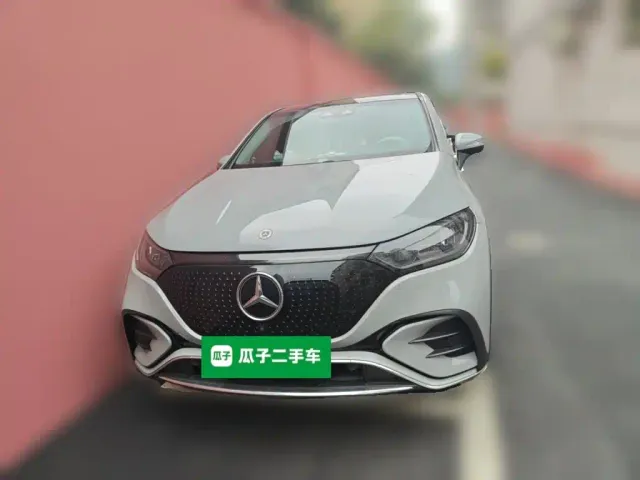 Mercedes-Benz EQE SUV — Фото автомобиля 2