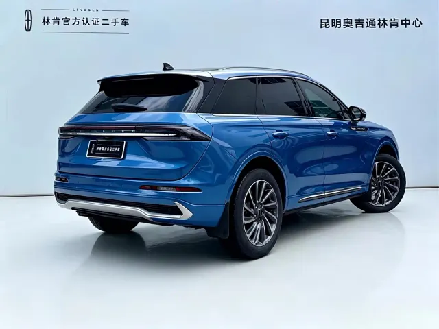 Lincoln Corsair — Фото автомобиля 4