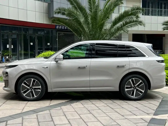 Li Auto L6 — Фото автомобиля 4