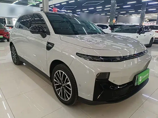 Leapmotor B10 — Фото автомобиля 3