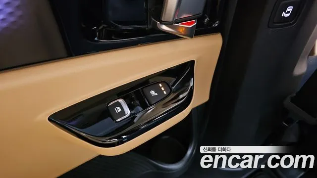 Kia Canival Carnival 4 поколение Бензин 11 мест Signature — Фото автомобиля 27
