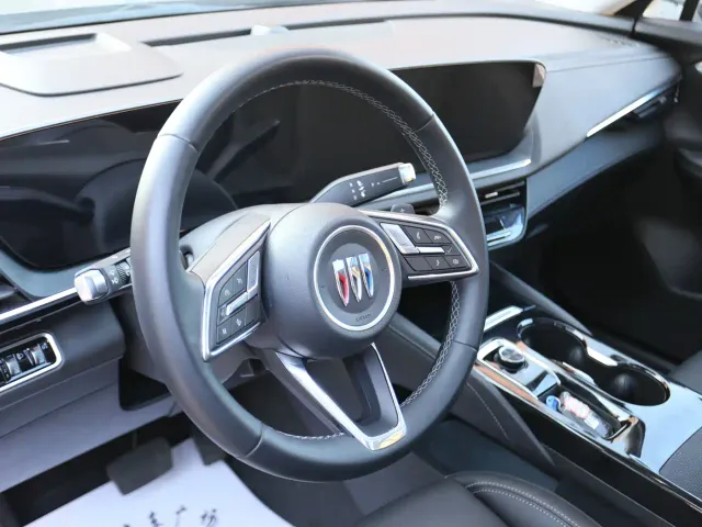 Buick Envision S — Фото автомобиля 11