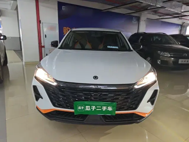 Dongfeng Yixuan — Фото автомобиля 2