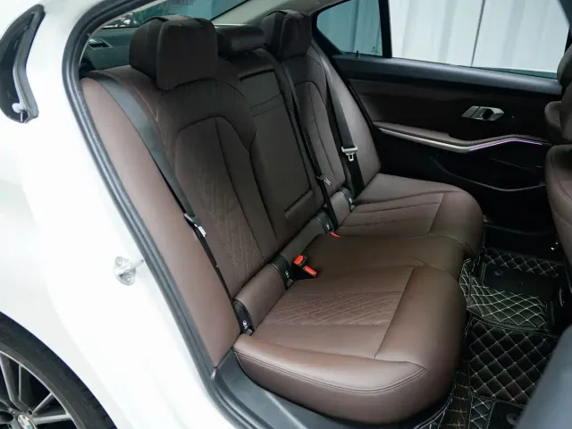 BMW 3 Series — Фото автомобиля 8