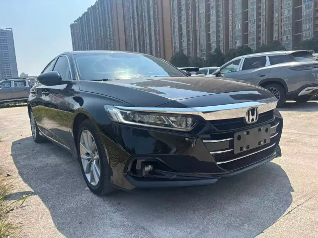 Honda Accord — Фото автомобиля 3